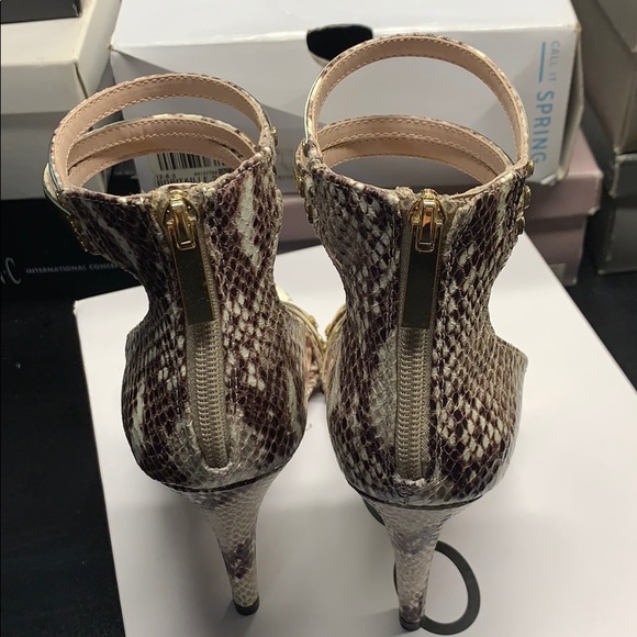 Women’s strappy heels - Picture 5 of 8